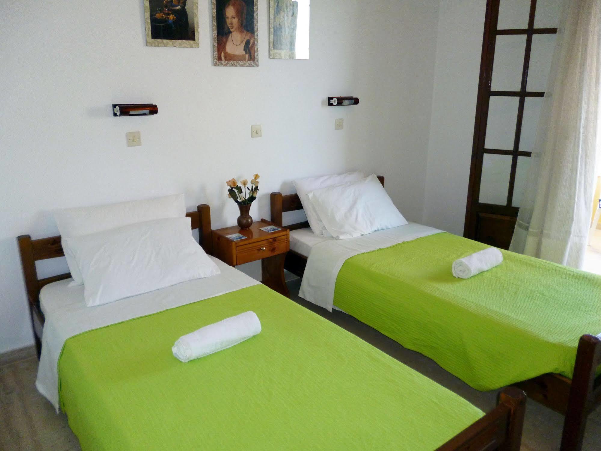 Villa Helen Arillas  Buitenkant foto
